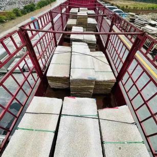 抚顺 黄金麻花岗岩荔枝面，光面毛板装车完成