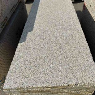 抚顺 黄金麻花岗岩荔枝面毛板，半成品