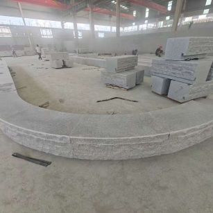 抚顺 芝麻白异形坐凳，自然面光面弧形加工