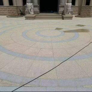 抚顺 黄金麻芝麻灰花岗岩石材地铺拼接效果