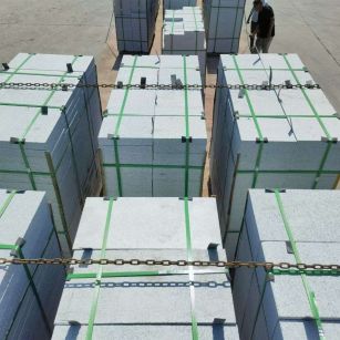 抚顺 芝麻白花岗岩5公分地铺石 花岗岩厂家工厂装车日常