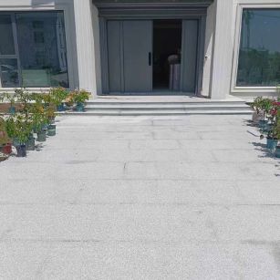 抚顺 芝麻白花岗岩地铺石地面铺装