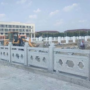 抚顺 白麻花岗岩荔枝面河道栏杆