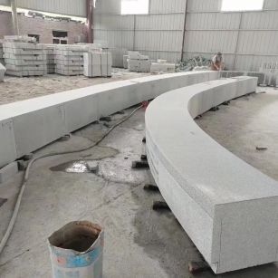 抚顺芝麻白花岗岩石板材 园林光面弧形坐凳