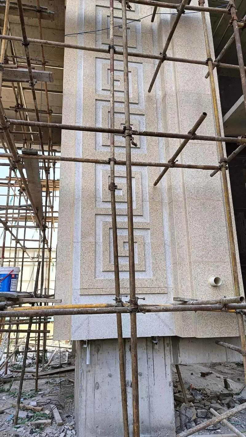 抚顺 黄金麻花岗岩别墅外墙干挂回纹造型效果