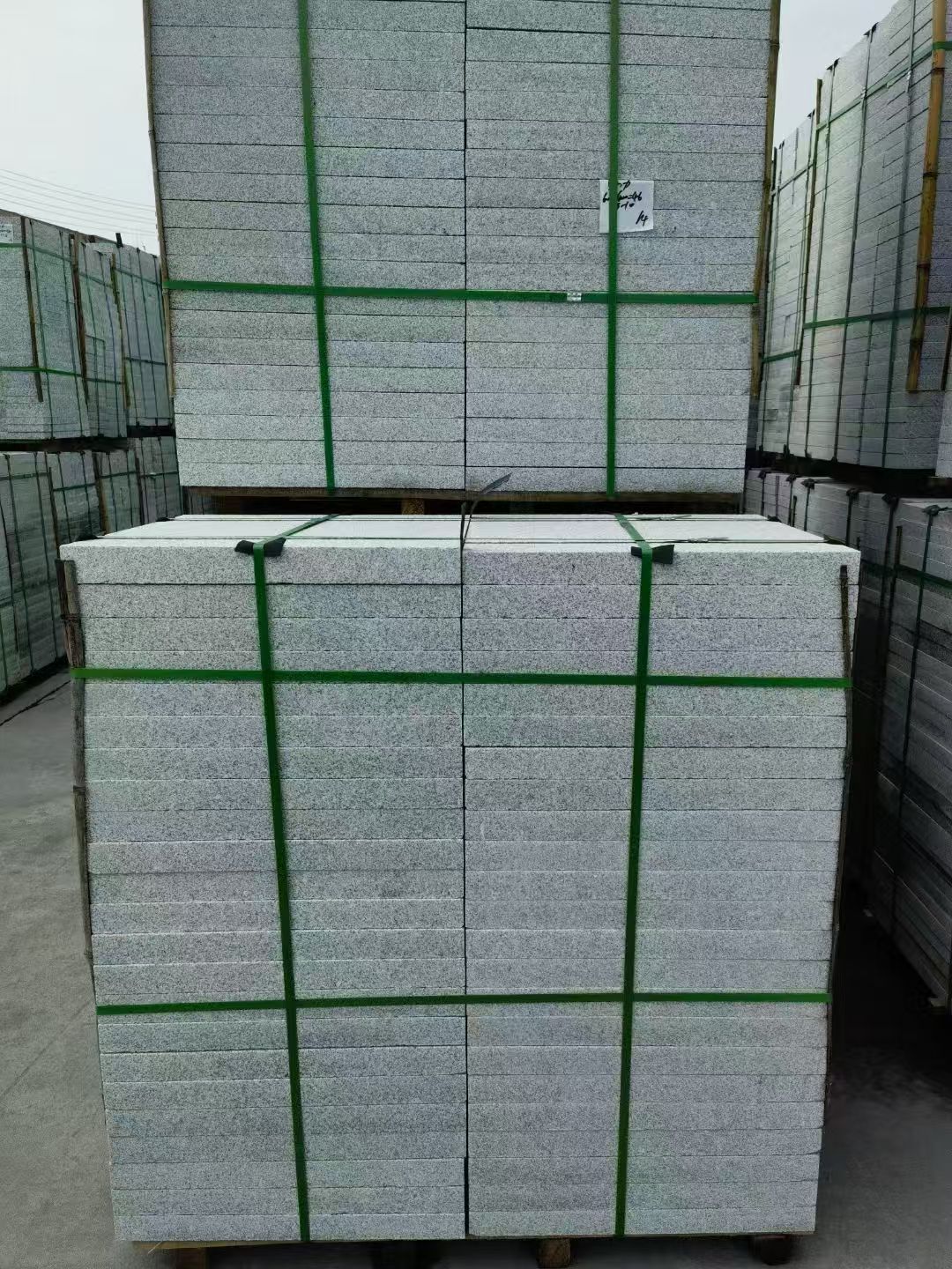 抚顺 芝麻白火烧，园林广场市政工程地铺石，1.8~5.0厚均有现货