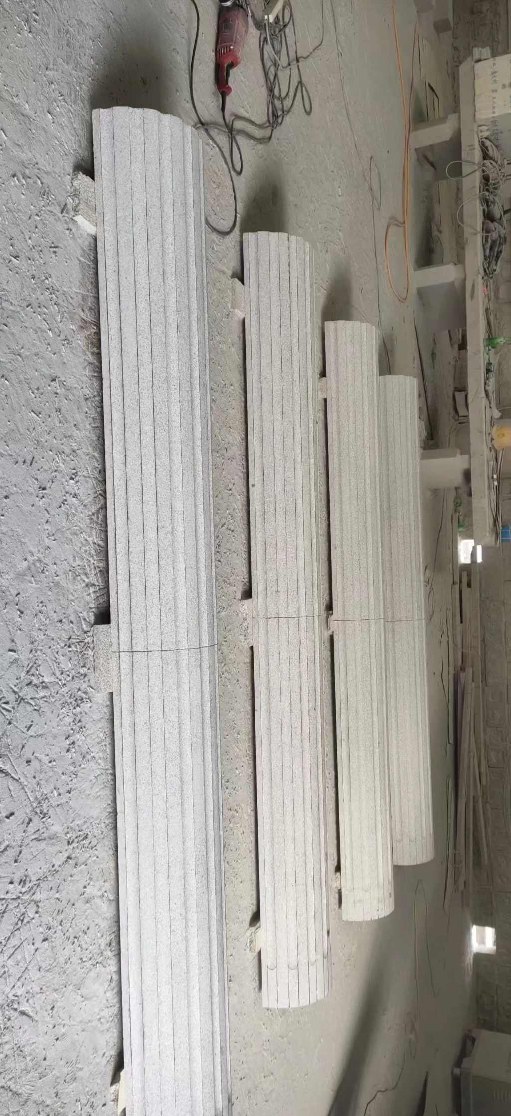 抚顺 花岗岩厂家带你看白麻花岗岩门楼大柱柱皮