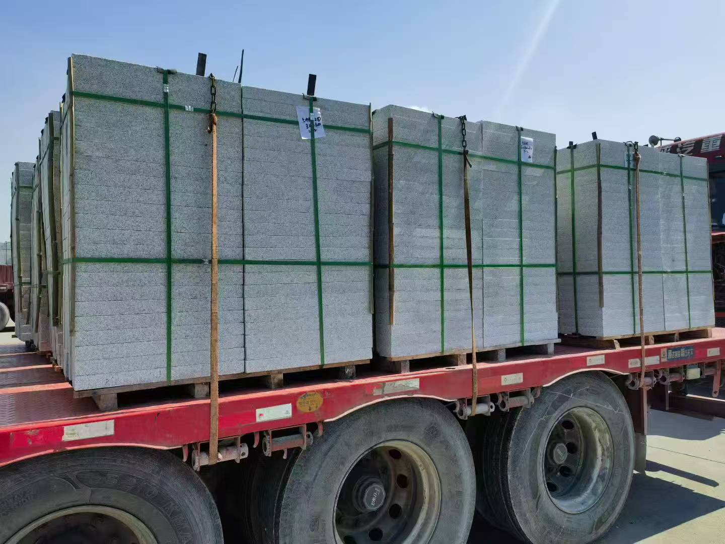 抚顺芝麻白花岗岩出货日常地铺石