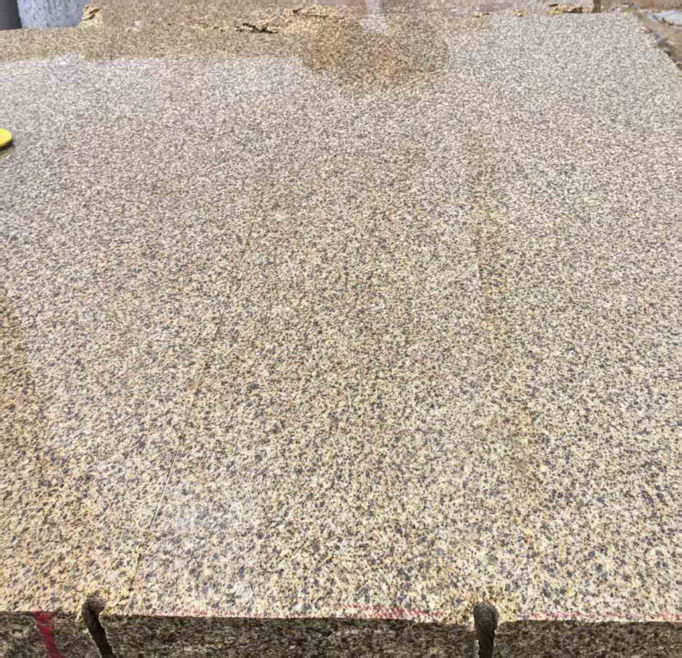 抚顺 黄金麻花岗岩石材方料