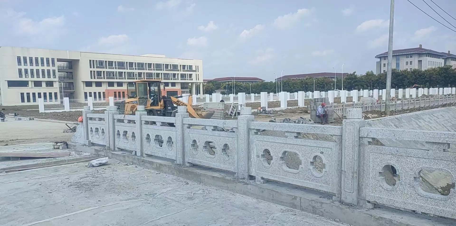 抚顺 白麻花岗岩荔枝面河道栏杆