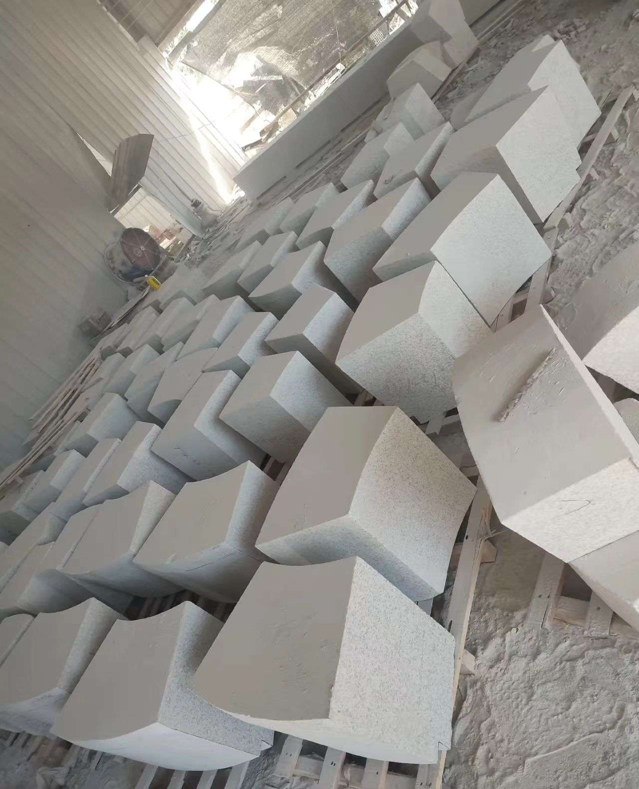 抚顺 白麻花岗岩异形坐凳