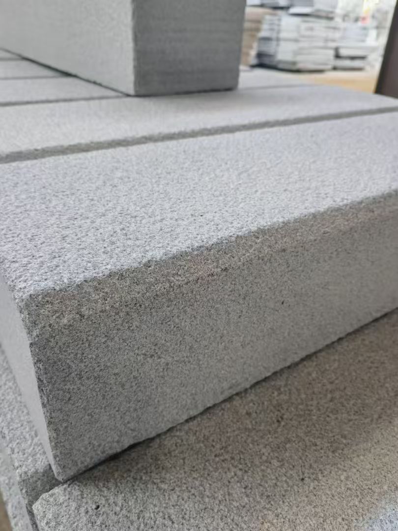 抚顺 芝麻灰荔枝面路沿石