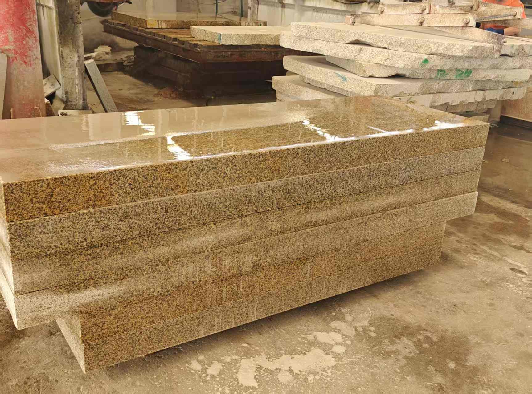 抚顺 黄金麻栏杆料半成品加工中