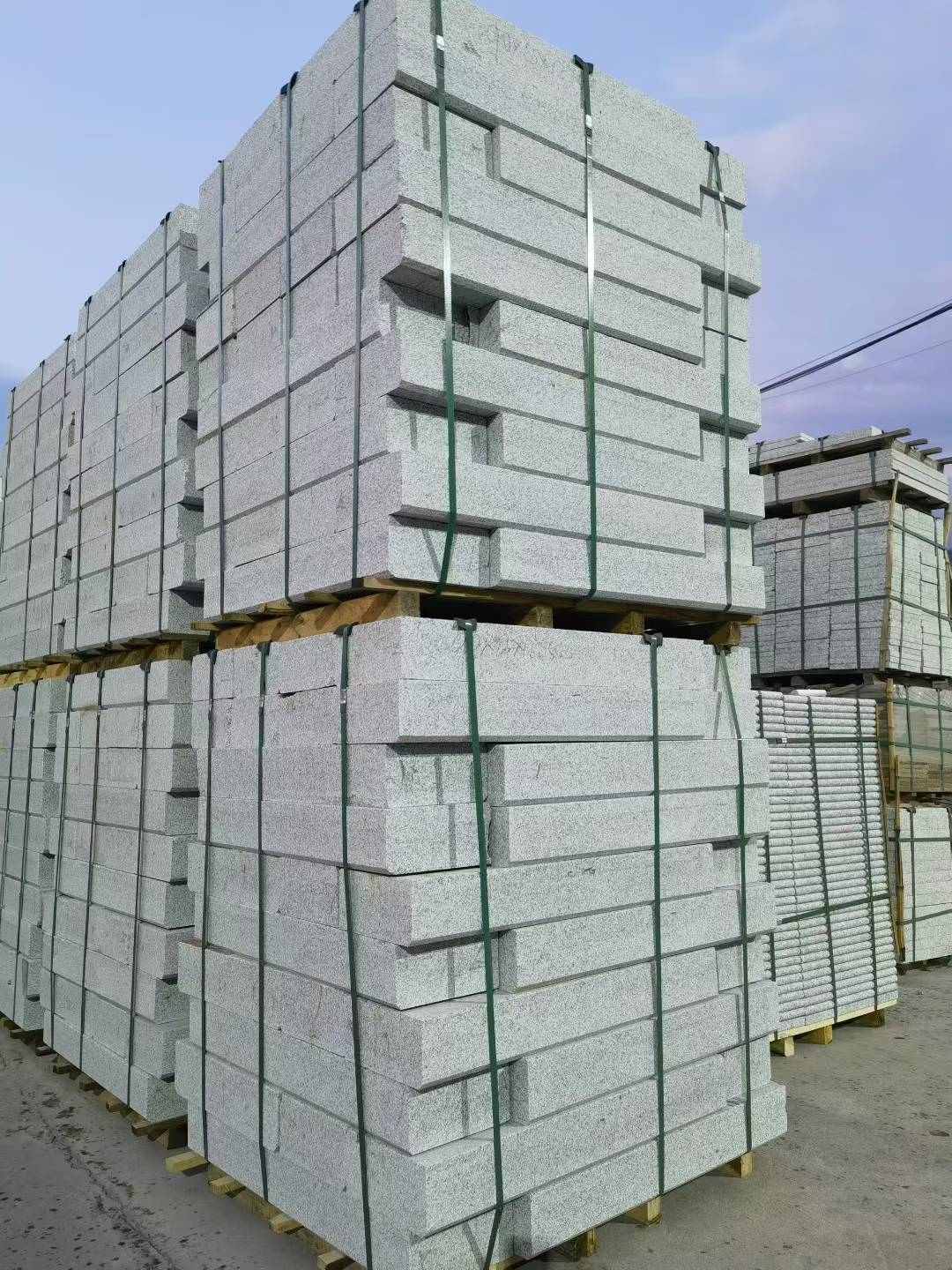 抚顺 芝麻白花岗岩路沿石，路缘石，路肩石，道牙，立缘石，马路牙子，街沿石，侧石等