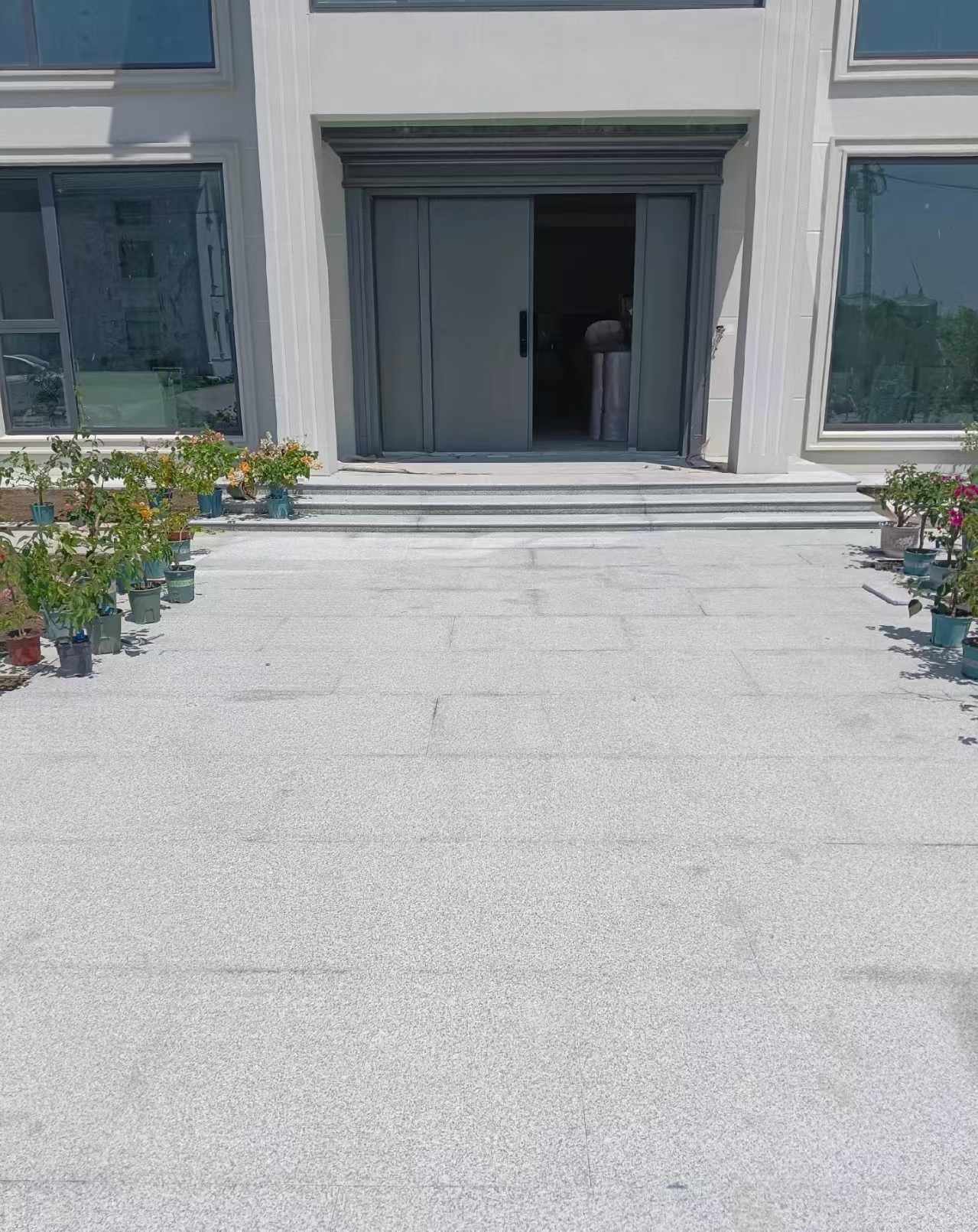 抚顺 芝麻白花岗岩地铺石地面铺装