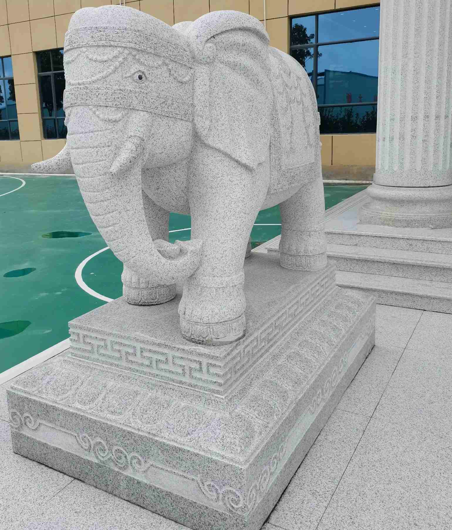 抚顺 白麻花岗岩动物异形石雕-大象